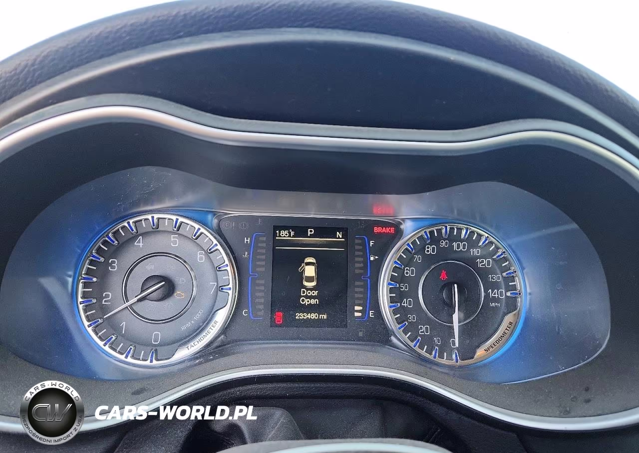 2015 Chrysler 200 Limited VIN:1C3CCCABXFN648063 - 9