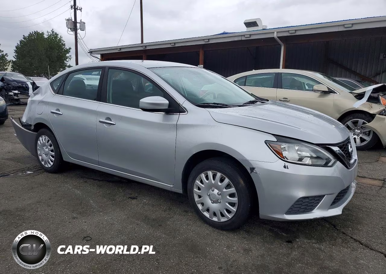 2016 Nissan Sentra S VIN:3N1AB7AP4GY290832 - 4