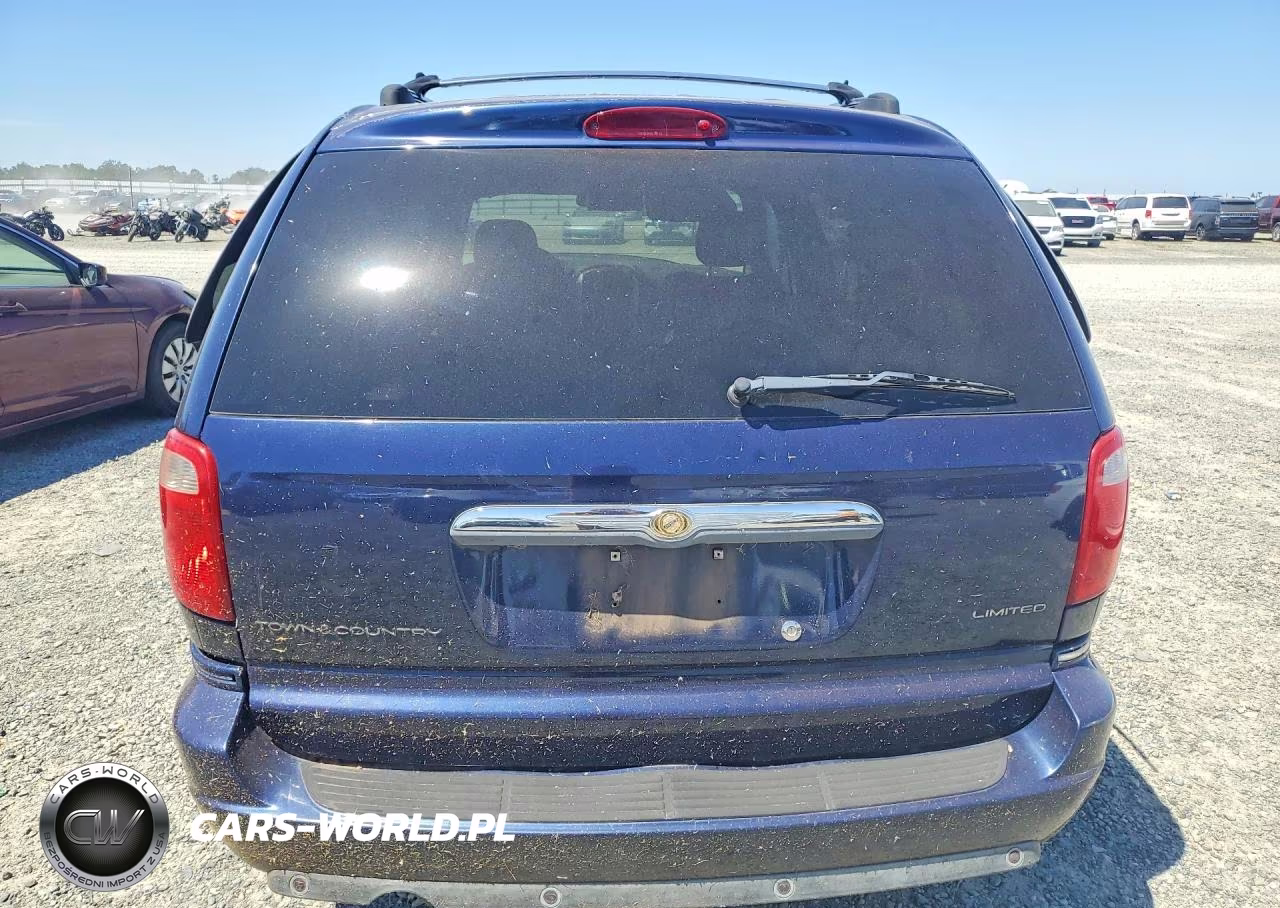 2005 Chrysler Town & Country Limited VIN:2C4GP64L25R512826 - 6