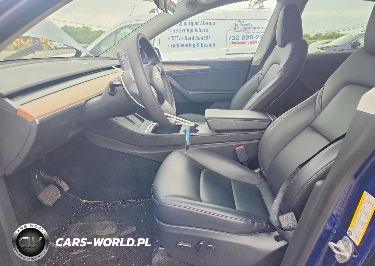 2023 Tesla Model Y VIN:7SAYGDEE7PA093430 - 7