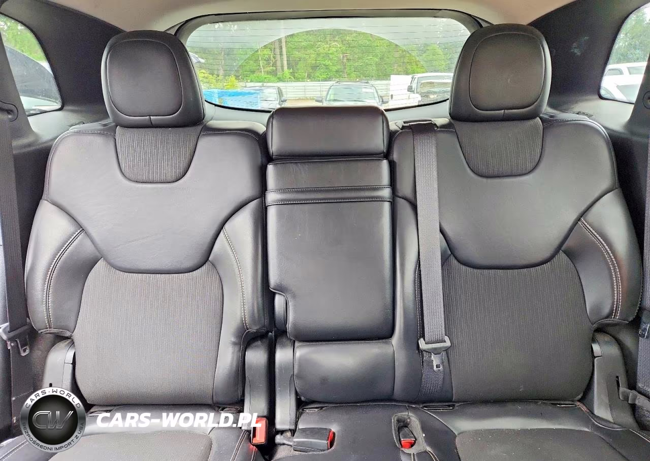 2018 Jeep Cherokee Latitude Plus VIN:1C4PJMLX9JD602806 - 10