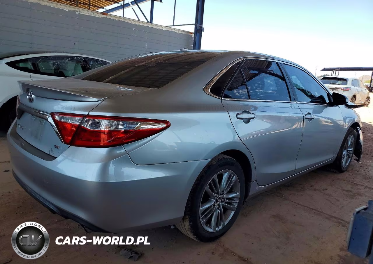 2015 Toyota Camry Se VIN:4T1BF1FKXFU051508 - 3