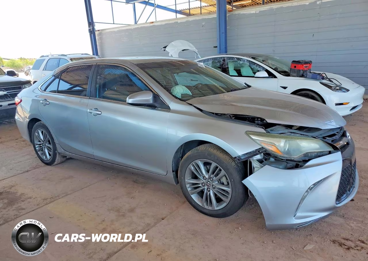 2015 Toyota Camry Se VIN:4T1BF1FKXFU051508 - 4