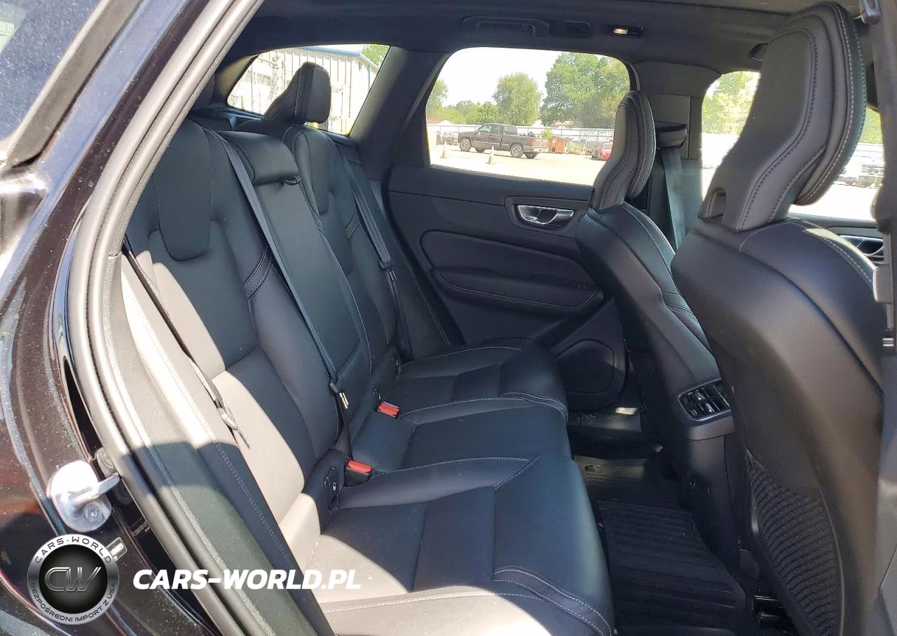 2025 Volvo Xc60 Ultra VIN:YV4M12RDXS1038023 - 11