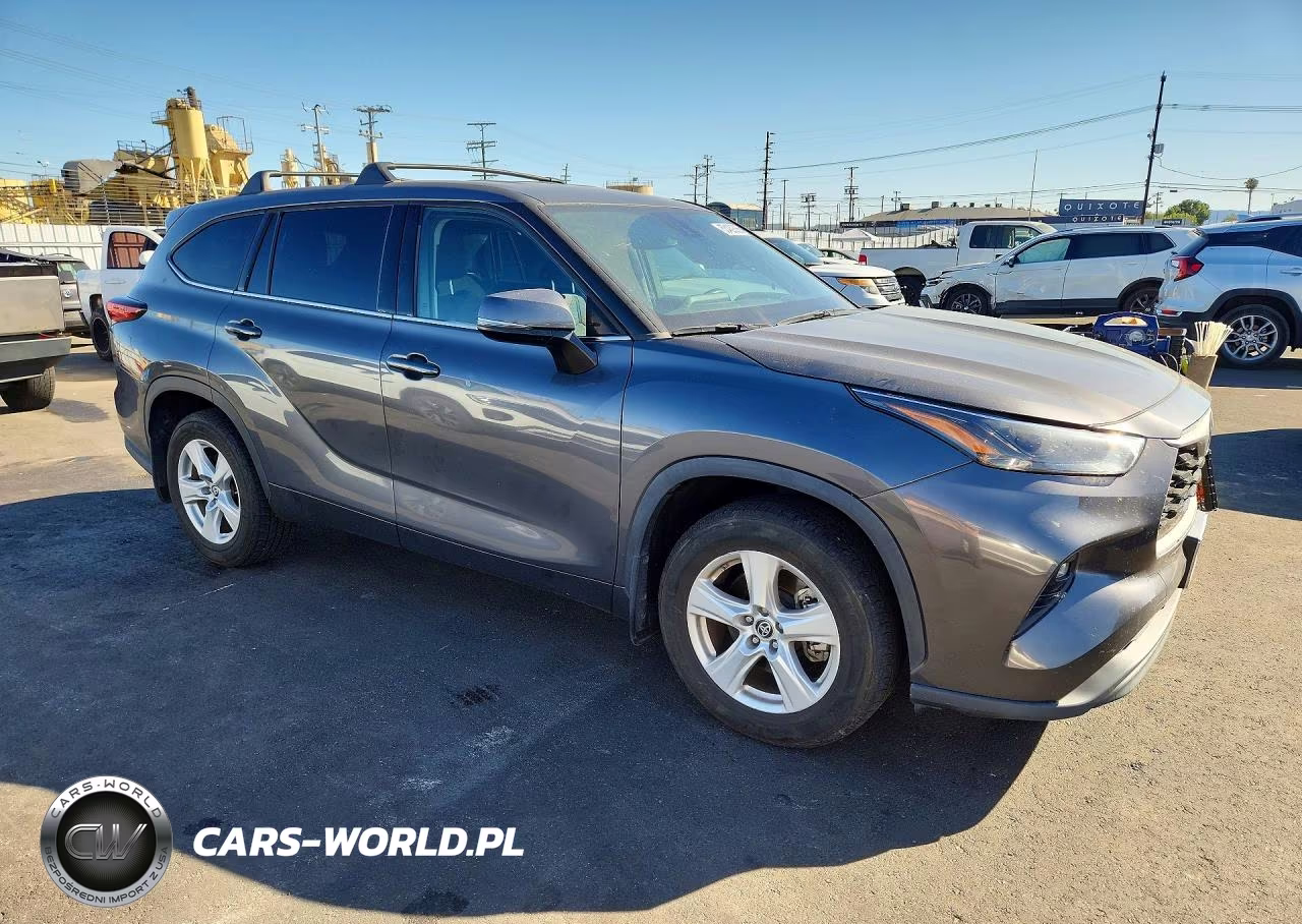 2022 Toyota Highlander Hybrid Le VIN:5TDZARAH4NS516816 - 4