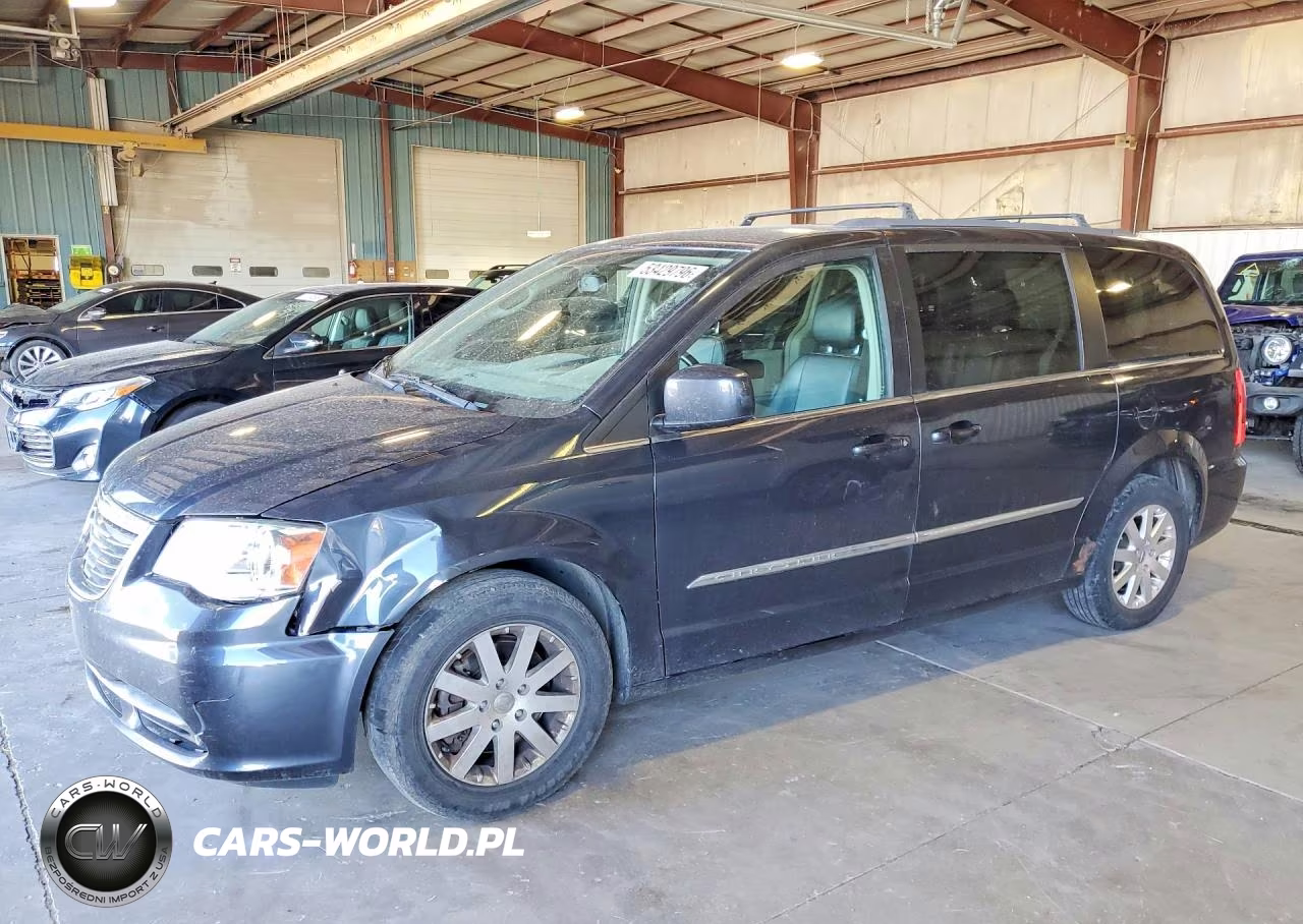 2013 Chrysler Town & Country Touring