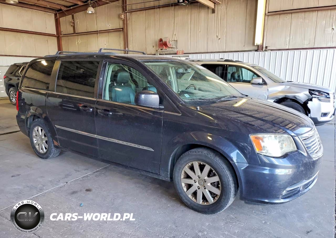 2013 Chrysler Town & Country Touring VIN:2C4RC1BG8DR632402 - 4