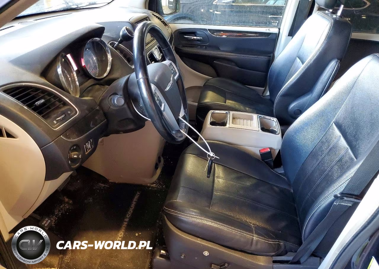 2013 Chrysler Town & Country Touring VIN:2C4RC1BG8DR632402 - 7