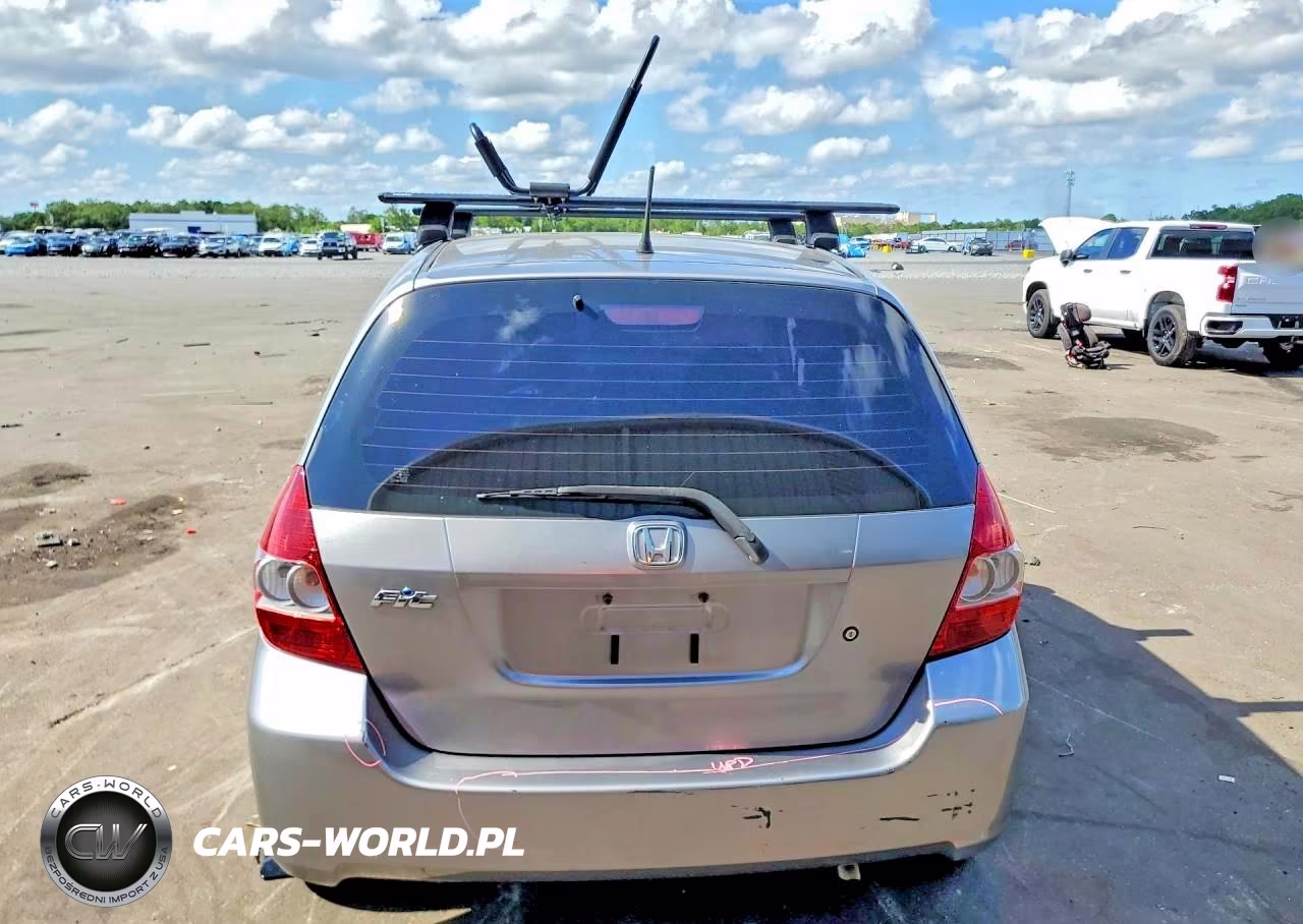 2008 Honda Fit VIN:JHMGD374X8S000986 - 6