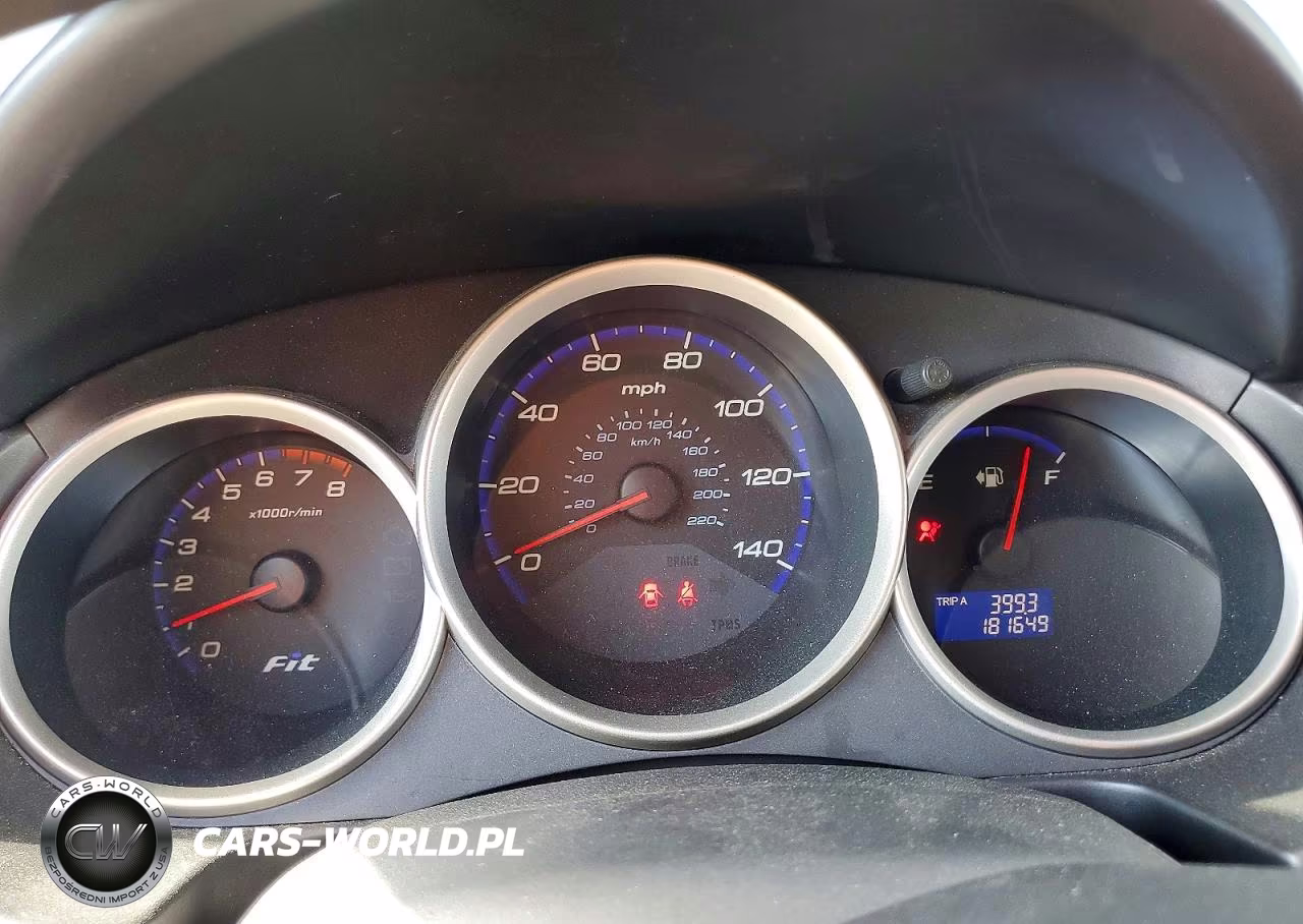 2008 Honda Fit VIN:JHMGD374X8S000986 - 9