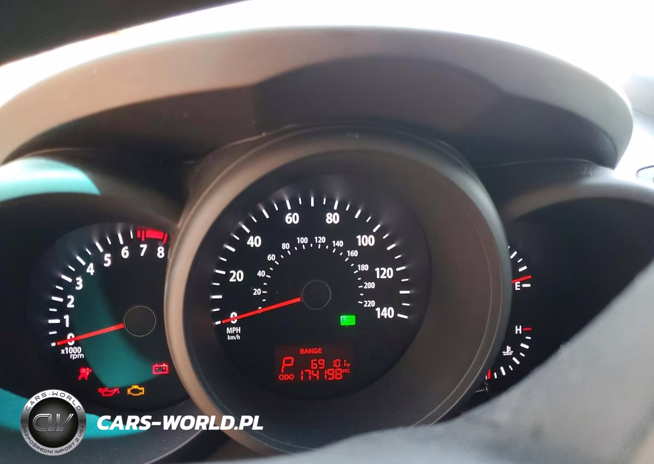 2012 Kia Soul Base VIN:KNDJT2A51C7442671 - 9