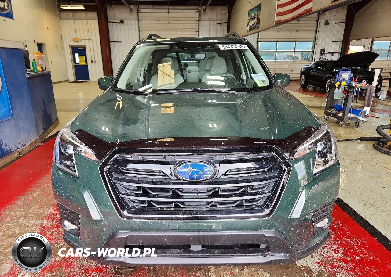 2023 Subaru Forester Premium VIN:JF2SKAEC4PH500591 - 5