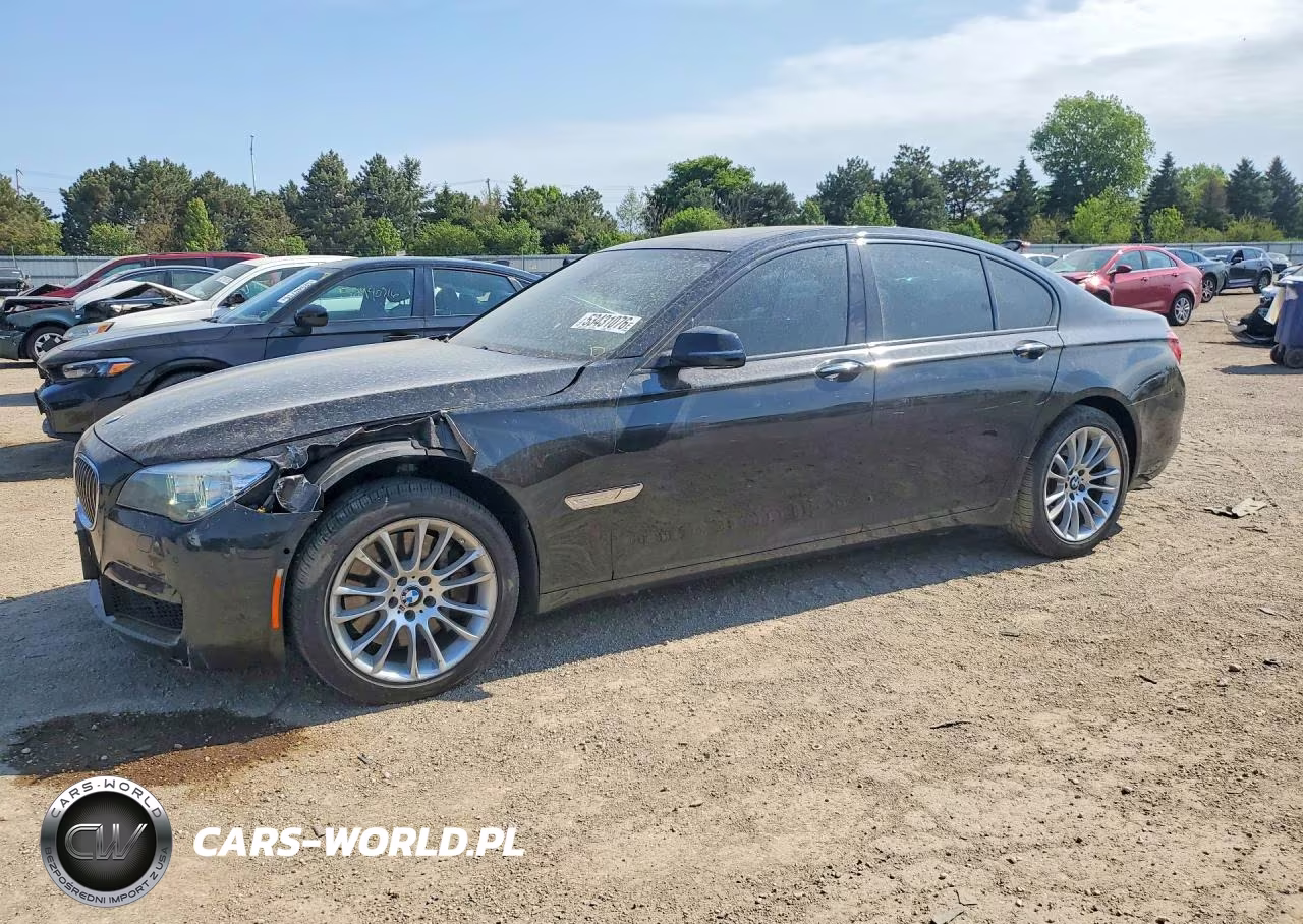 2013 BMW 750 Xi