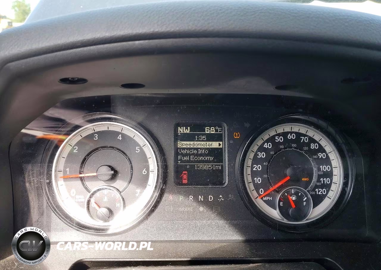 2019 Ram 1500 Classic Slt VIN:1C6RR7GG4KS674353 - 9