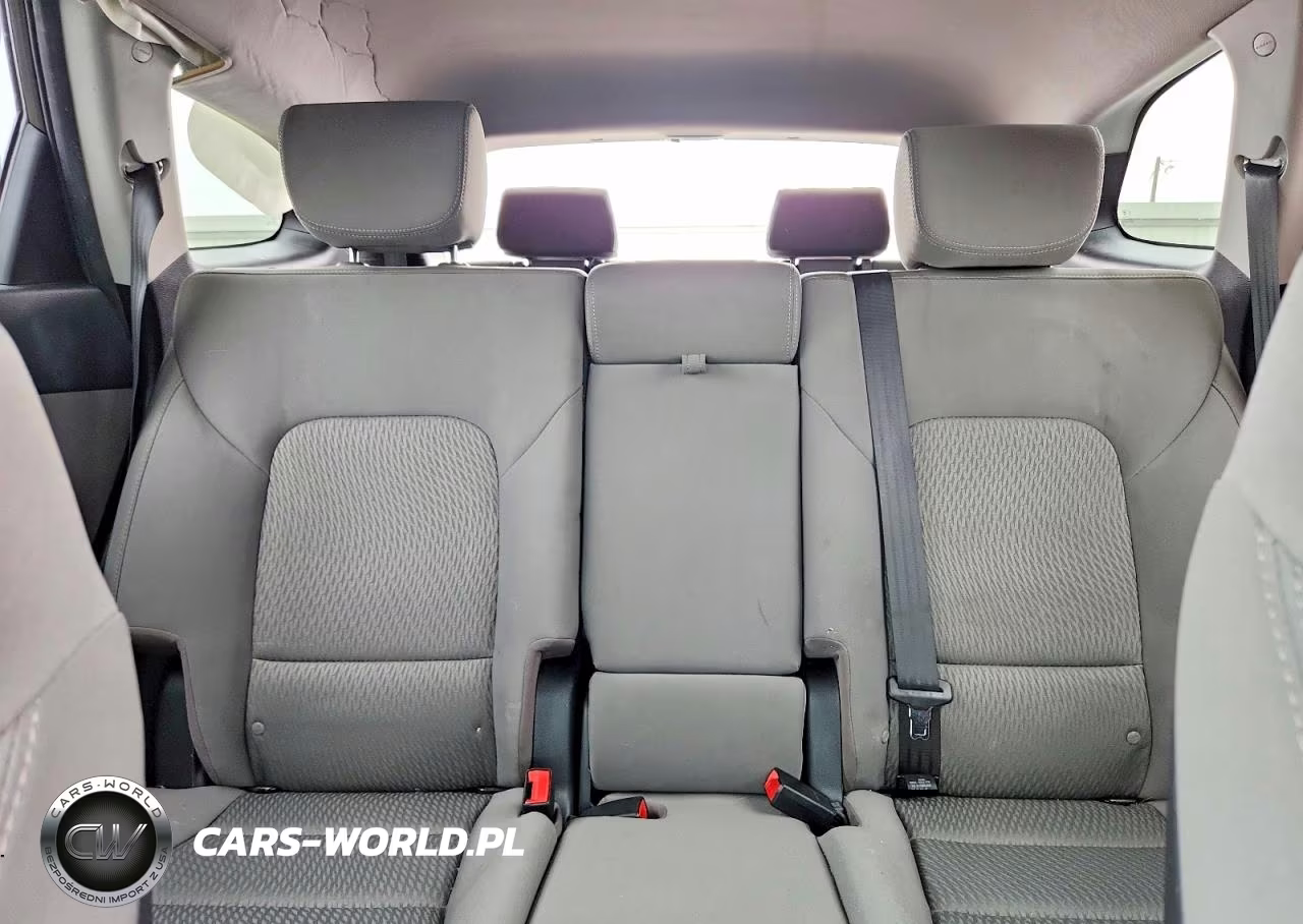 2018 Hyundai Santa Fe Se VIN:KM8SMDHF0JU274205 - 10
