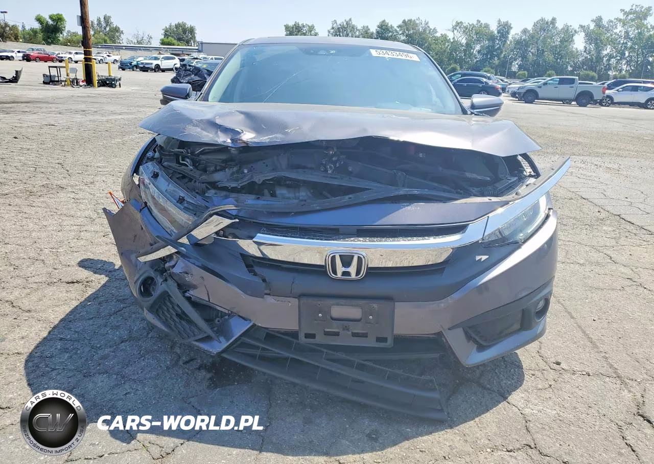 2018 Honda Civic Touring VIN:JHMFC1F91JX013361 - 5