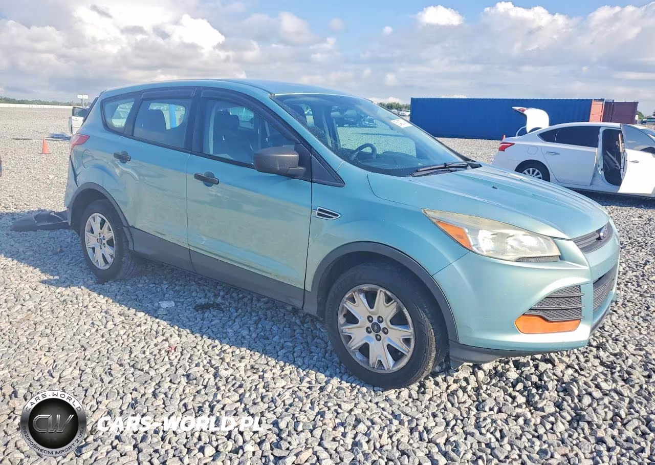 2013 Ford Escape S VIN:1FMCU0F73DUA16998 - 4