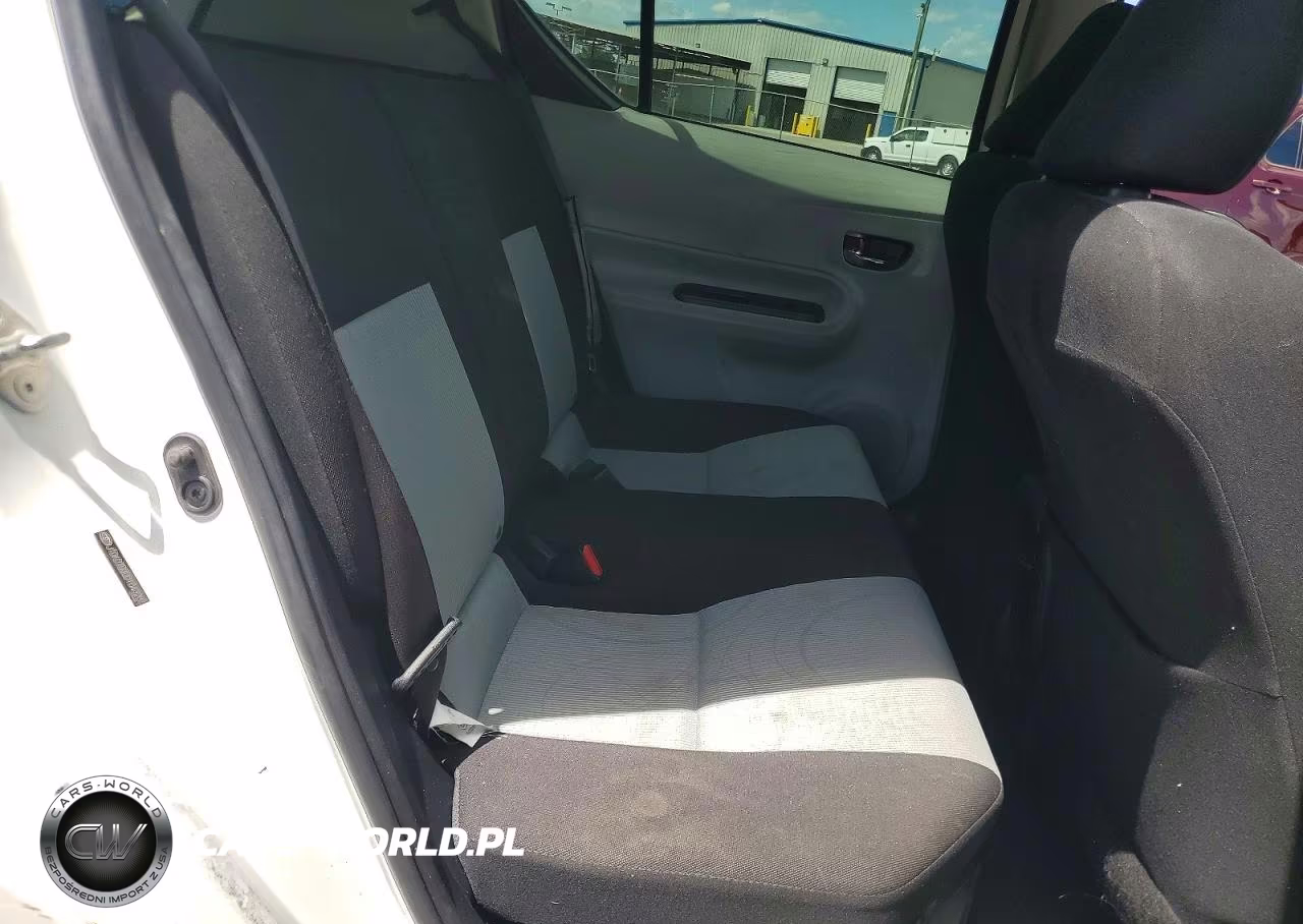 2013 Toyota Prius C Two VIN:JTDKDTB30D1043288 - 10