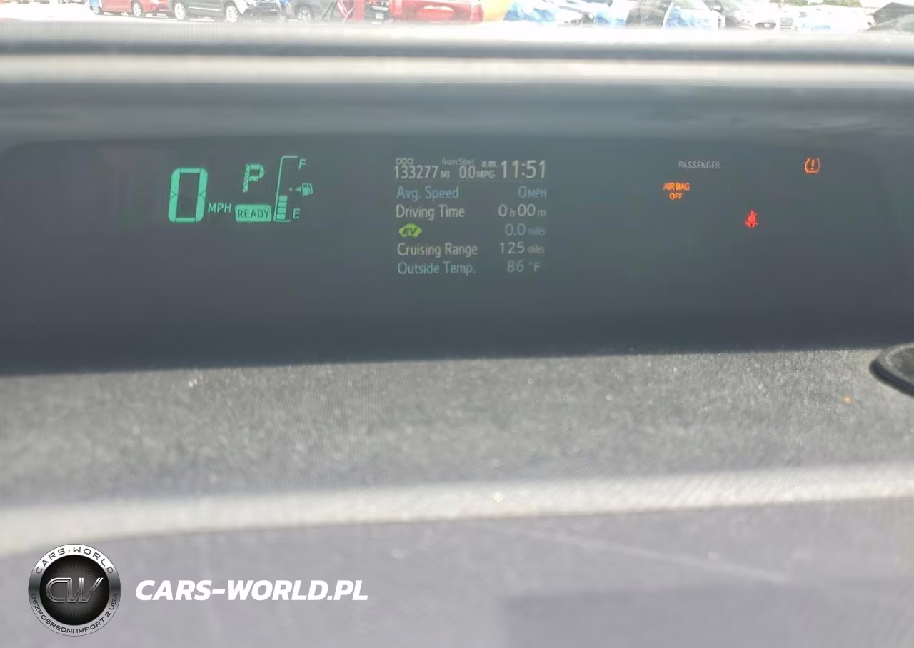 2013 Toyota Prius C Two VIN:JTDKDTB30D1043288 - 9