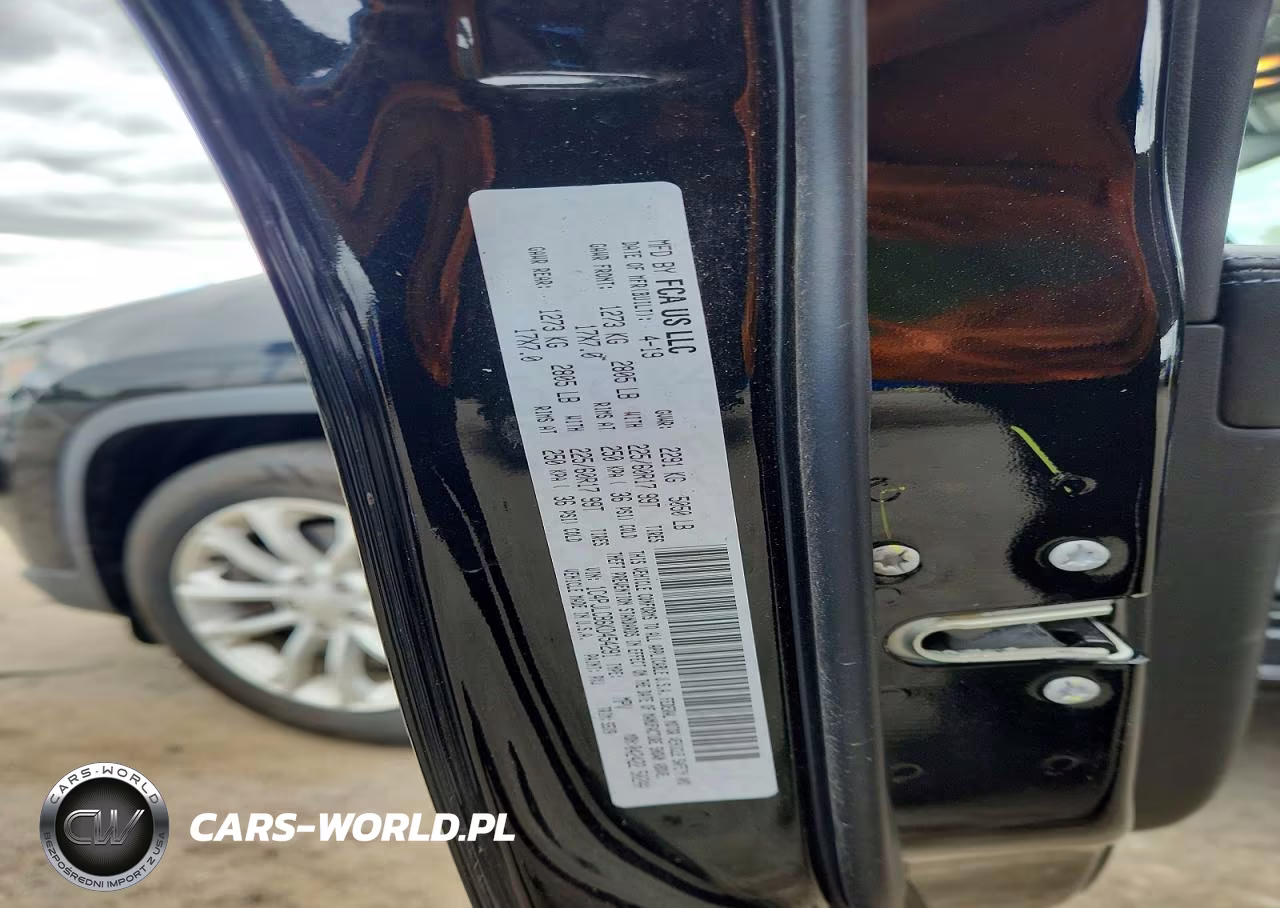 2019 Jeep Cherokee VIN:1C4PJLCB6KD454291 - 13