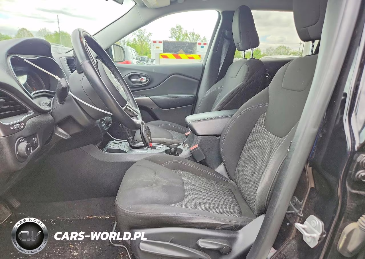 2019 Jeep Cherokee VIN:1C4PJLCB6KD454291 - 7