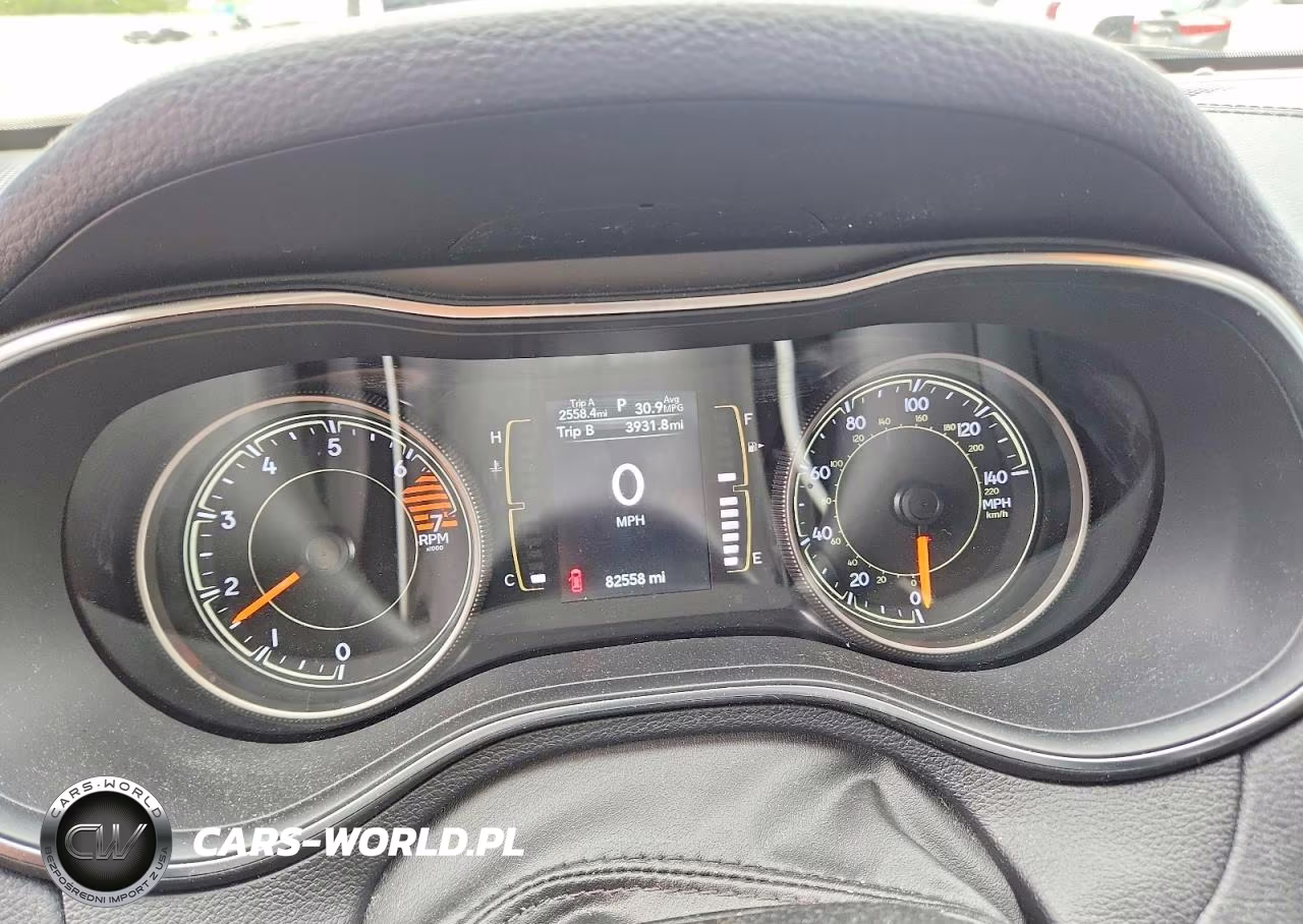 2019 Jeep Cherokee VIN:1C4PJLCB6KD454291 - 9