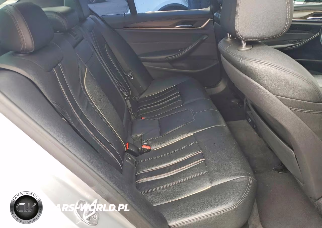 2018 BMW 530Xe VIN:WBAJB1C50JB083721 - 10