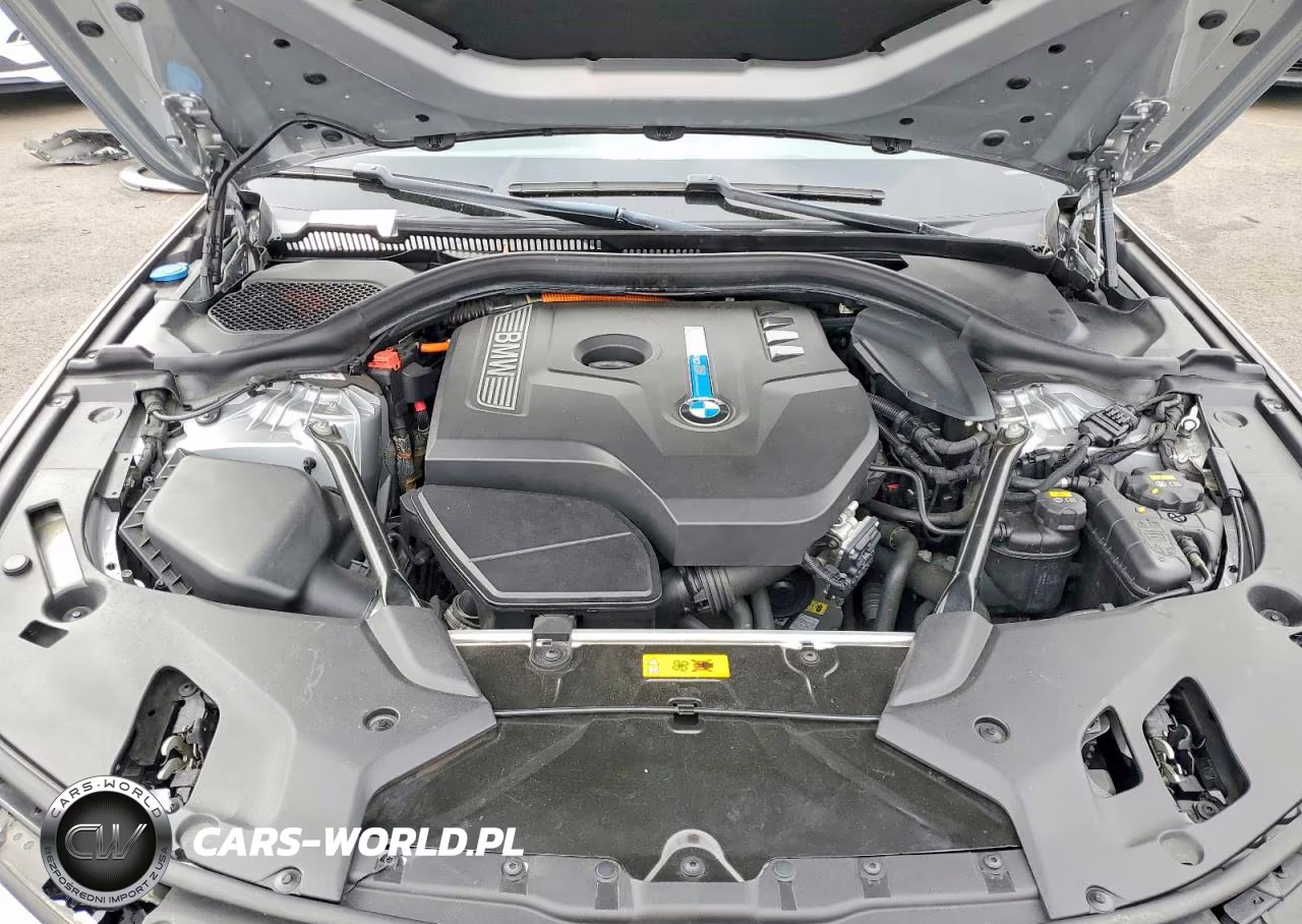 2018 BMW 530Xe VIN:WBAJB1C50JB083721 - 11