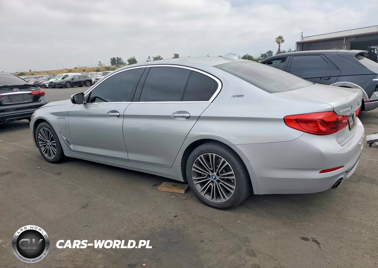 2018 BMW 530Xe VIN:WBAJB1C50JB083721 - 2