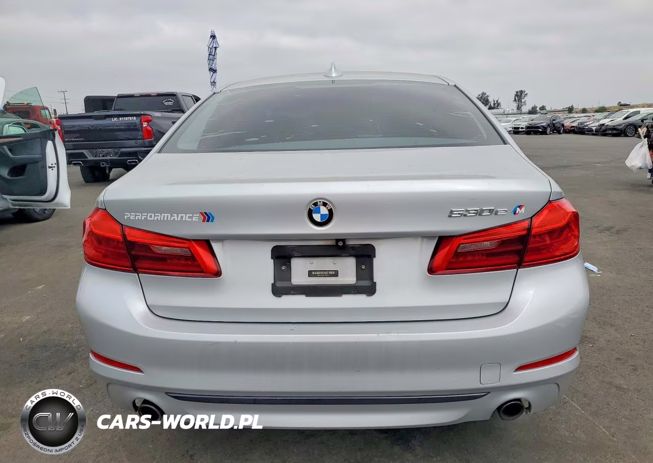 2018 BMW 530Xe VIN:WBAJB1C50JB083721 - 6