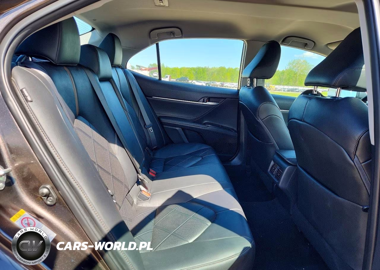 2018 Toyota Camry Xle VIN:4T1B11HK6JU018395 - 10