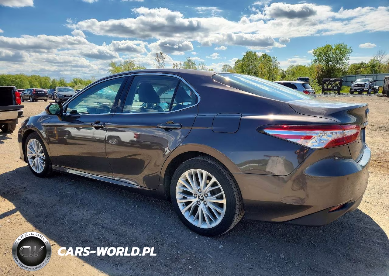 2018 Toyota Camry Xle VIN:4T1B11HK6JU018395 - 2