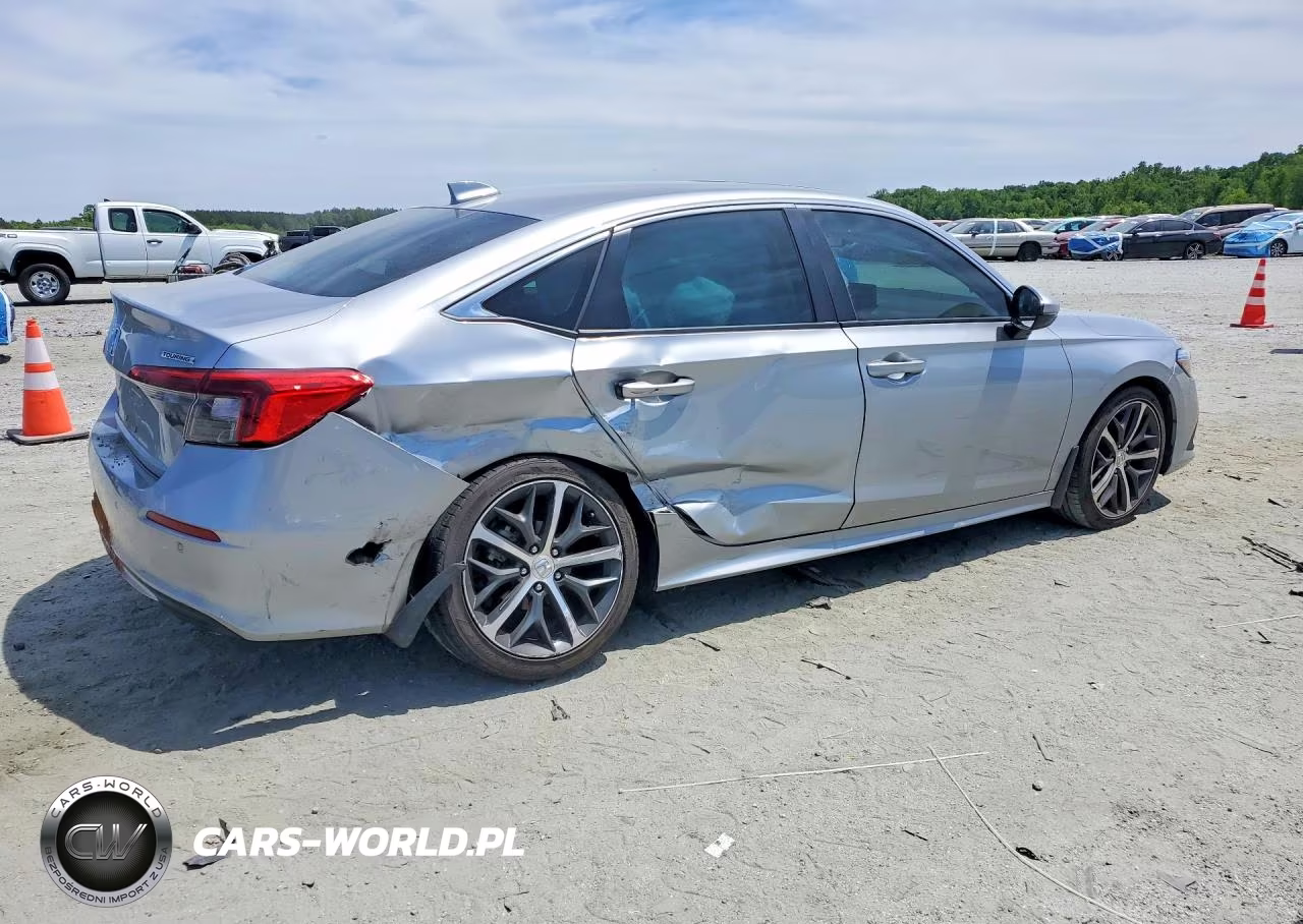 2024 Honda Civic Touring VIN:2HGFE1F94RH313117 - 3