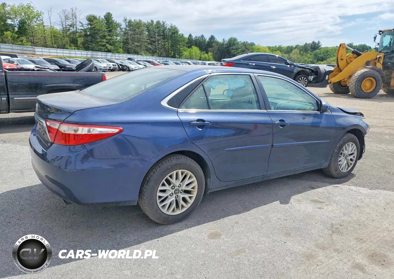 2017 Toyota Camry Le VIN:4T1BF1FK7HU714486 - 3