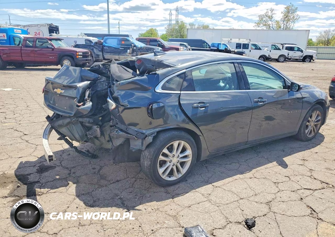 2017 Chevrolet Malibu Lt VIN:1G1ZE5ST0HF151726 - 3