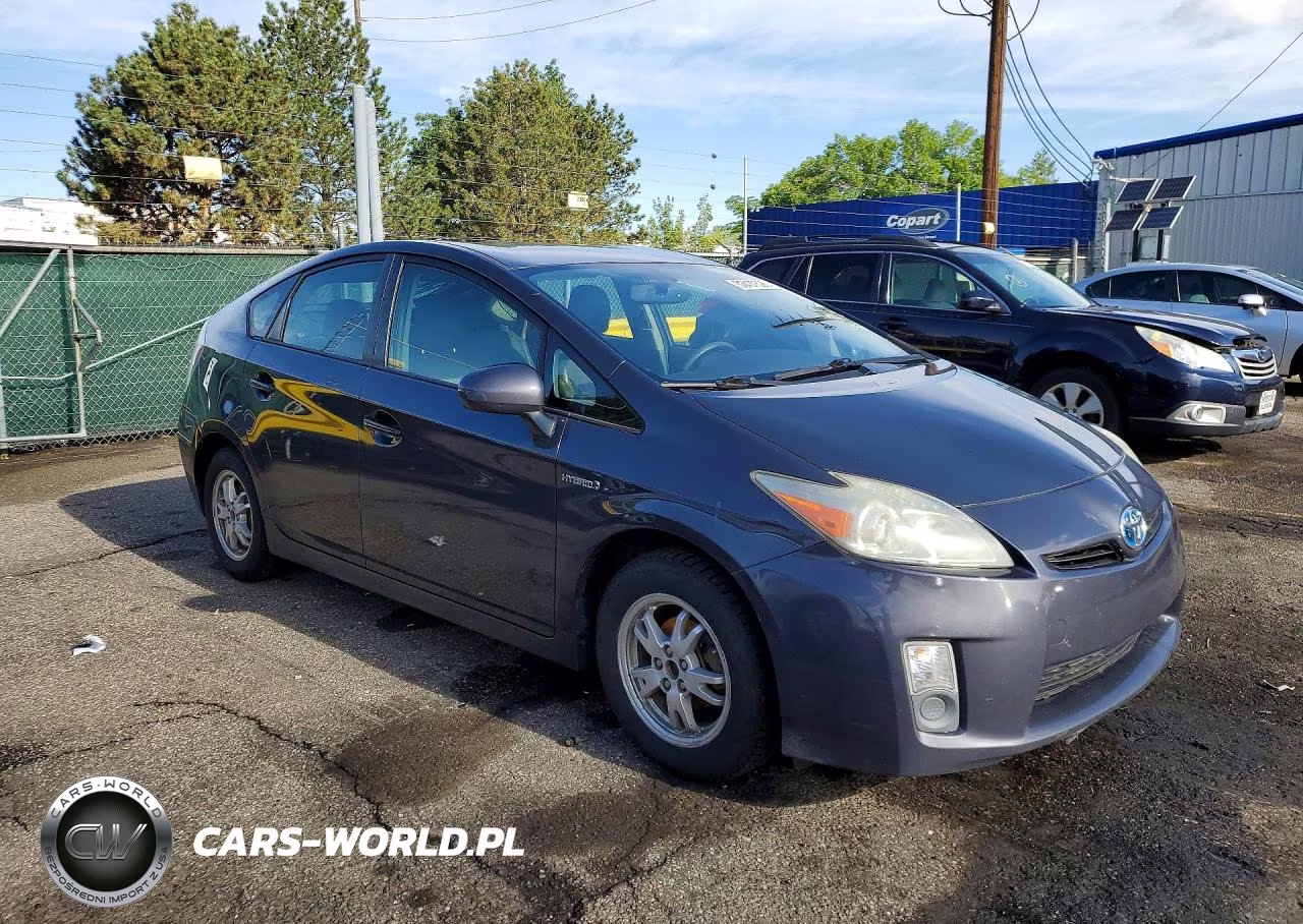 2011 Toyota Prius Four VIN:JTDKN3DUXB0325170 - 4