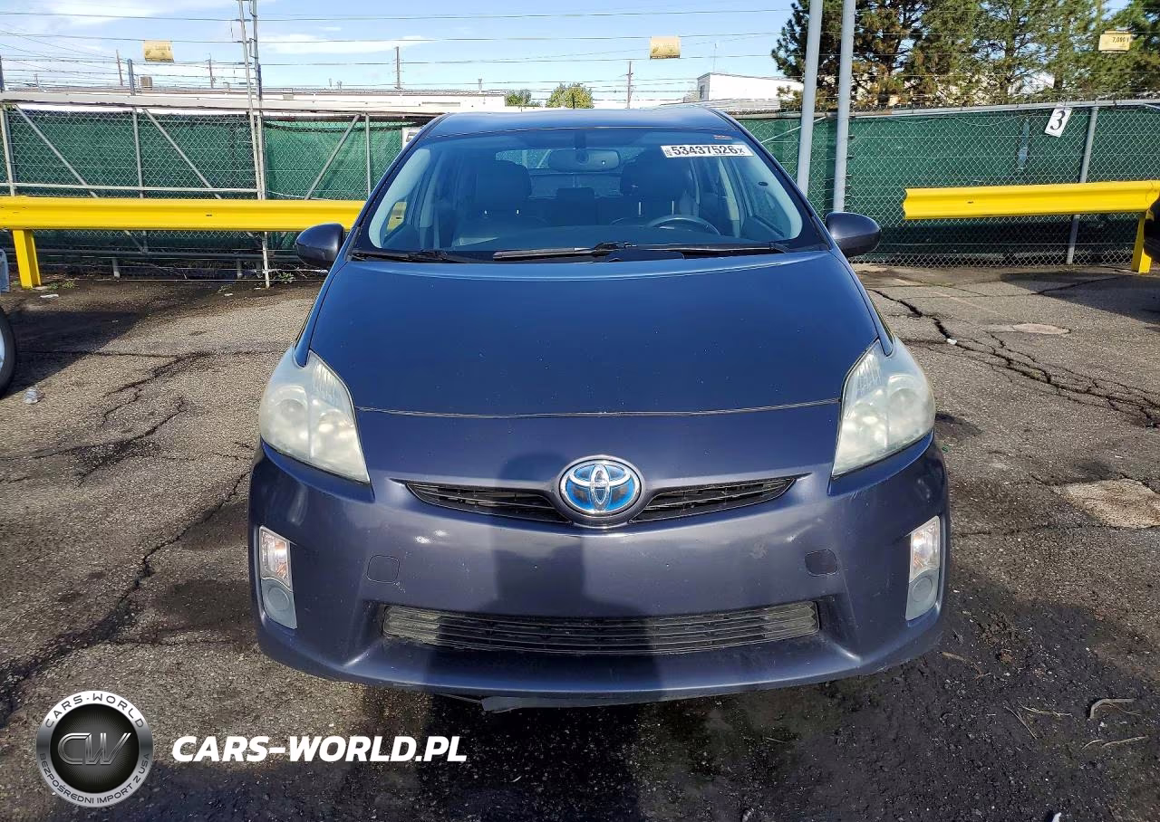 2011 Toyota Prius Four VIN:JTDKN3DUXB0325170 - 5