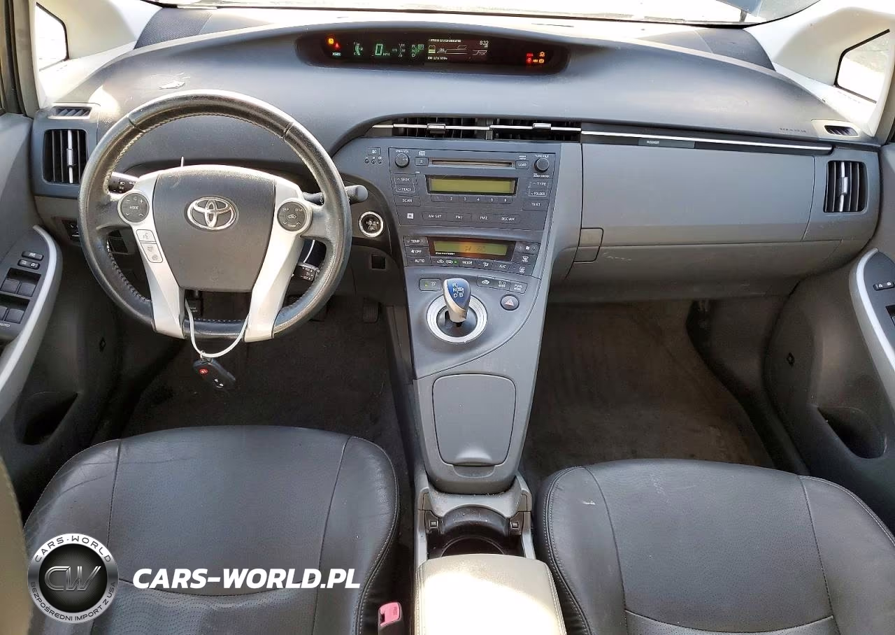 2011 Toyota Prius Four VIN:JTDKN3DUXB0325170 - 8