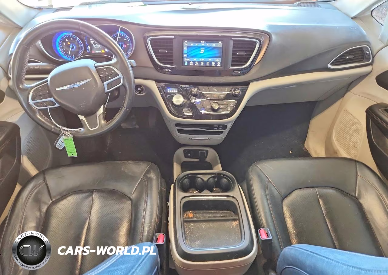 2019 Chrysler Pacifica Touring L VIN:2C4RC1BG4KR698247 - 8