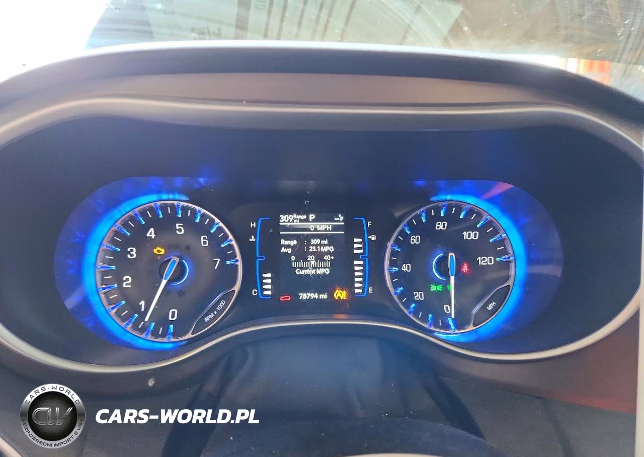 2019 Chrysler Pacifica Touring L VIN:2C4RC1BG4KR698247 - 9
