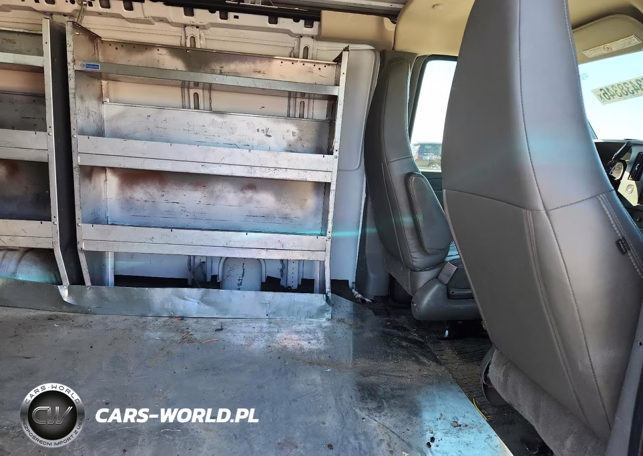 2016 Chevrolet Express G2500 VIN:1GCWGAFF7G1330844 - 11