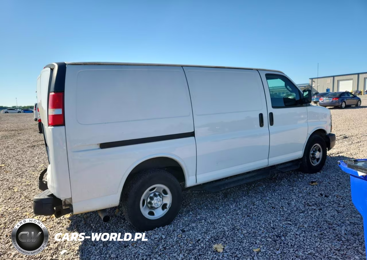 2016 Chevrolet Express G2500 VIN:1GCWGAFF7G1330844 - 3