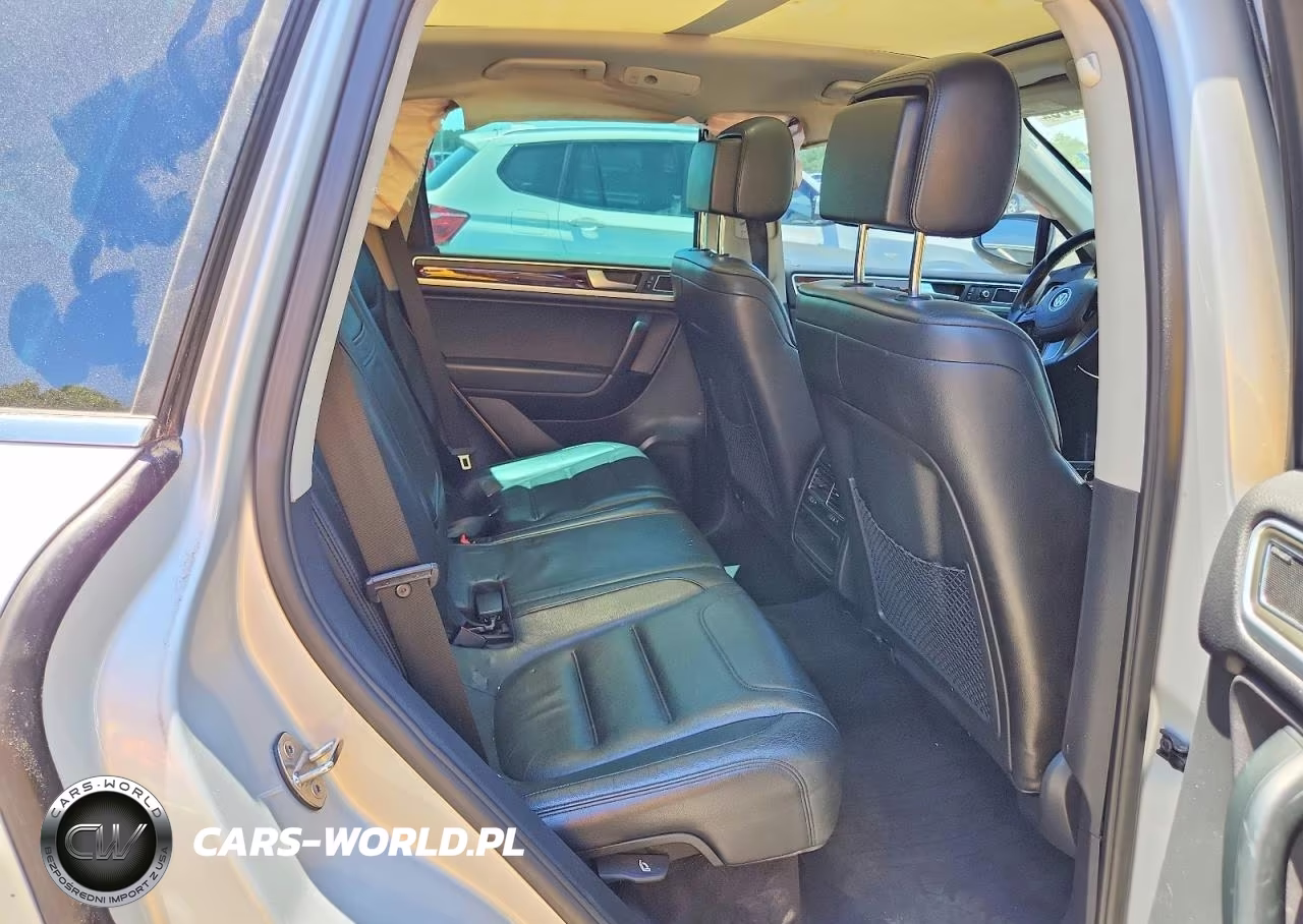 2012 Volkswagen Touareg V6 VIN:WVGEF9BPXCD007789 - 10