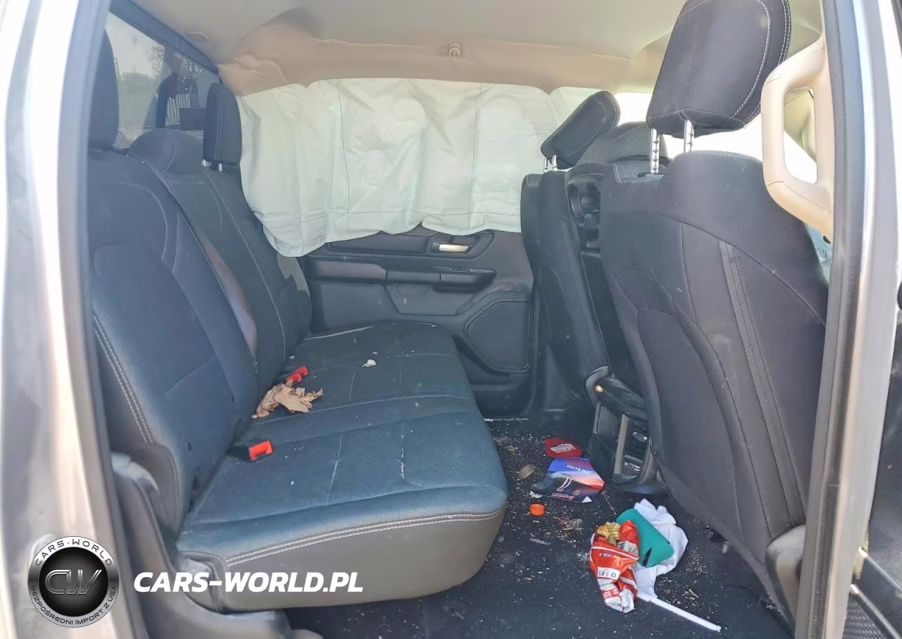 2019 Ram 1500 Tradesman VIN:1C6SRFGT3KN528128 - 10