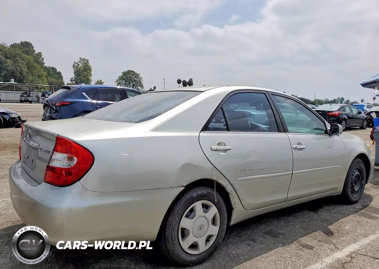 2003 Toyota Camry Le VIN:4T1BE32K63U167143 - 3