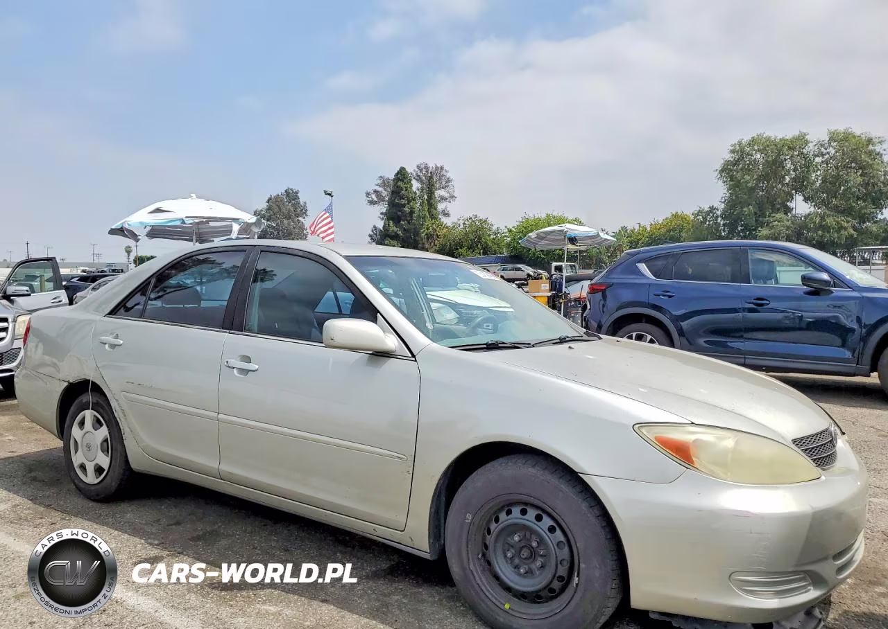 2003 Toyota Camry Le VIN:4T1BE32K63U167143 - 4