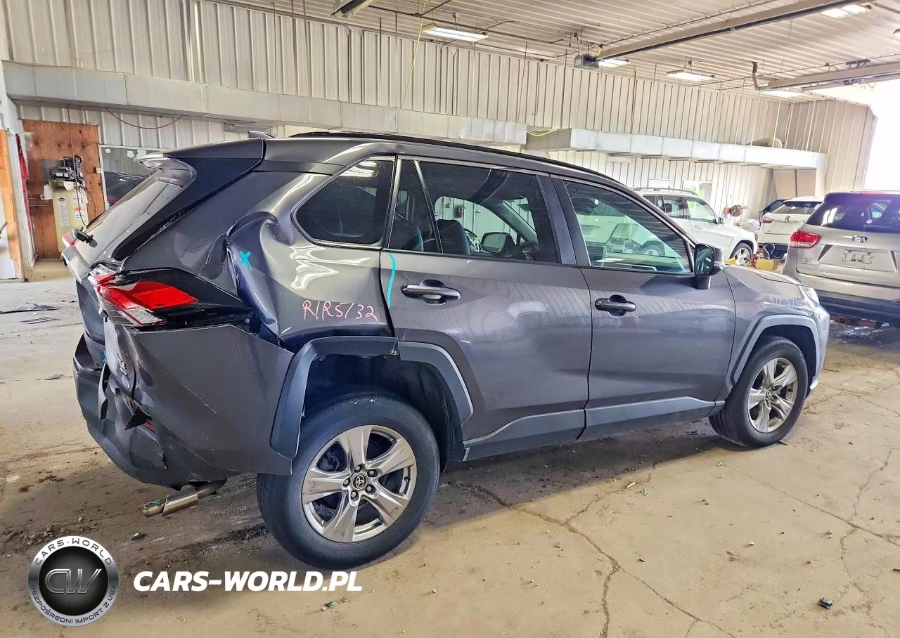 2023 Toyota Rav4 Xle VIN:2T3P1RFV3PW353289 - 3