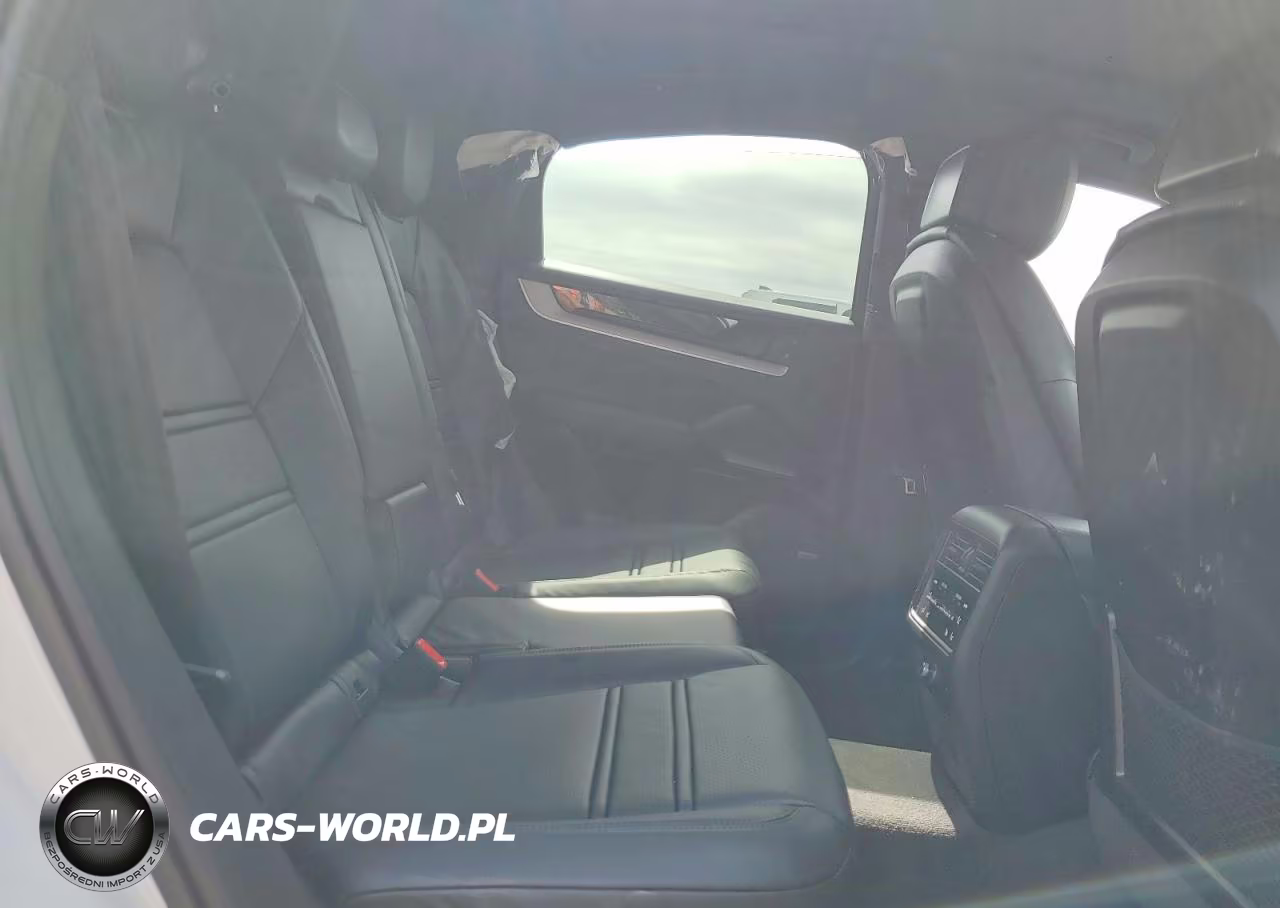 2024 Porsche Cayenne Coupe VIN:WP1BA2AY1RDA56488 - 11