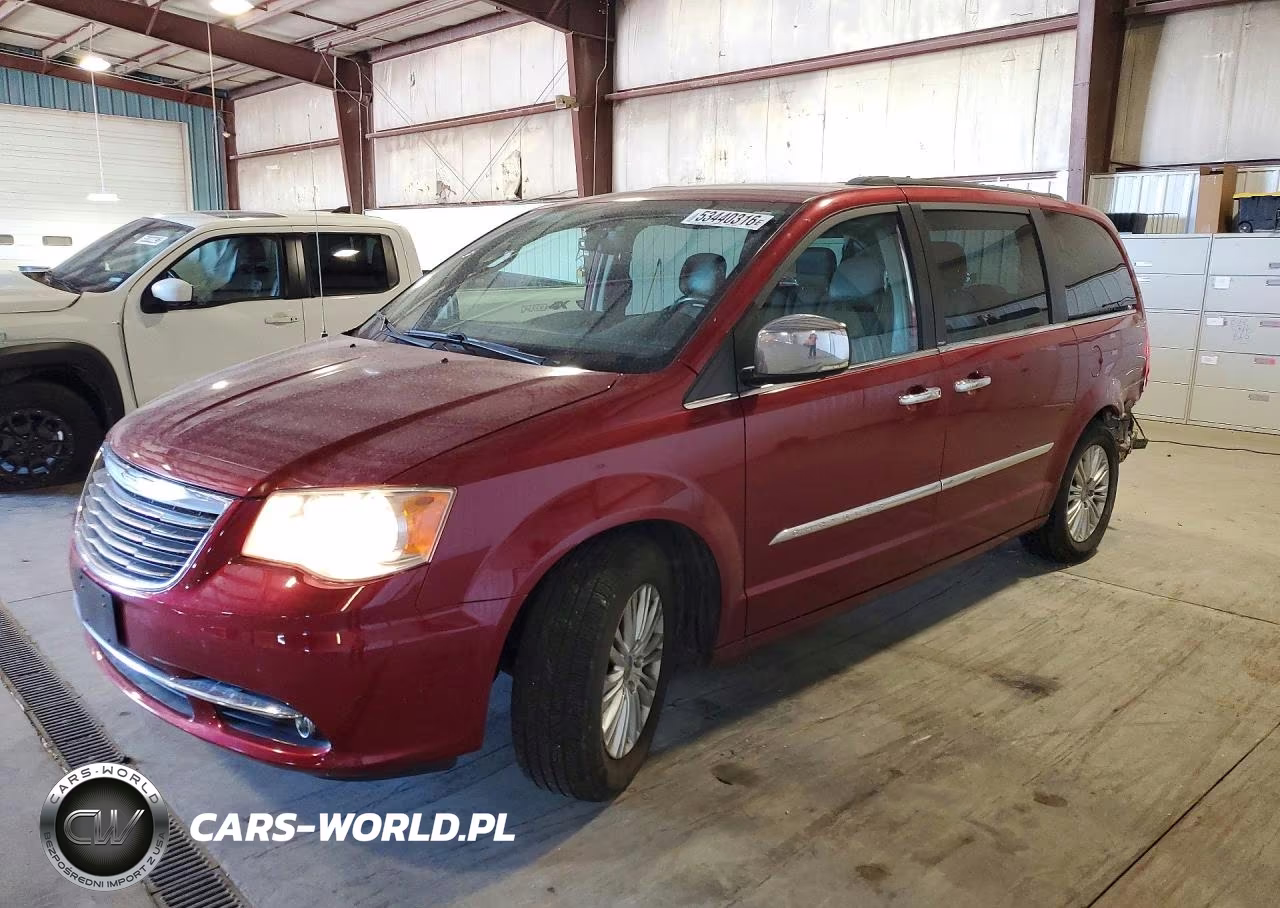 2013 Chrysler Town & Country Touring L – zdjęcie 1 z 13