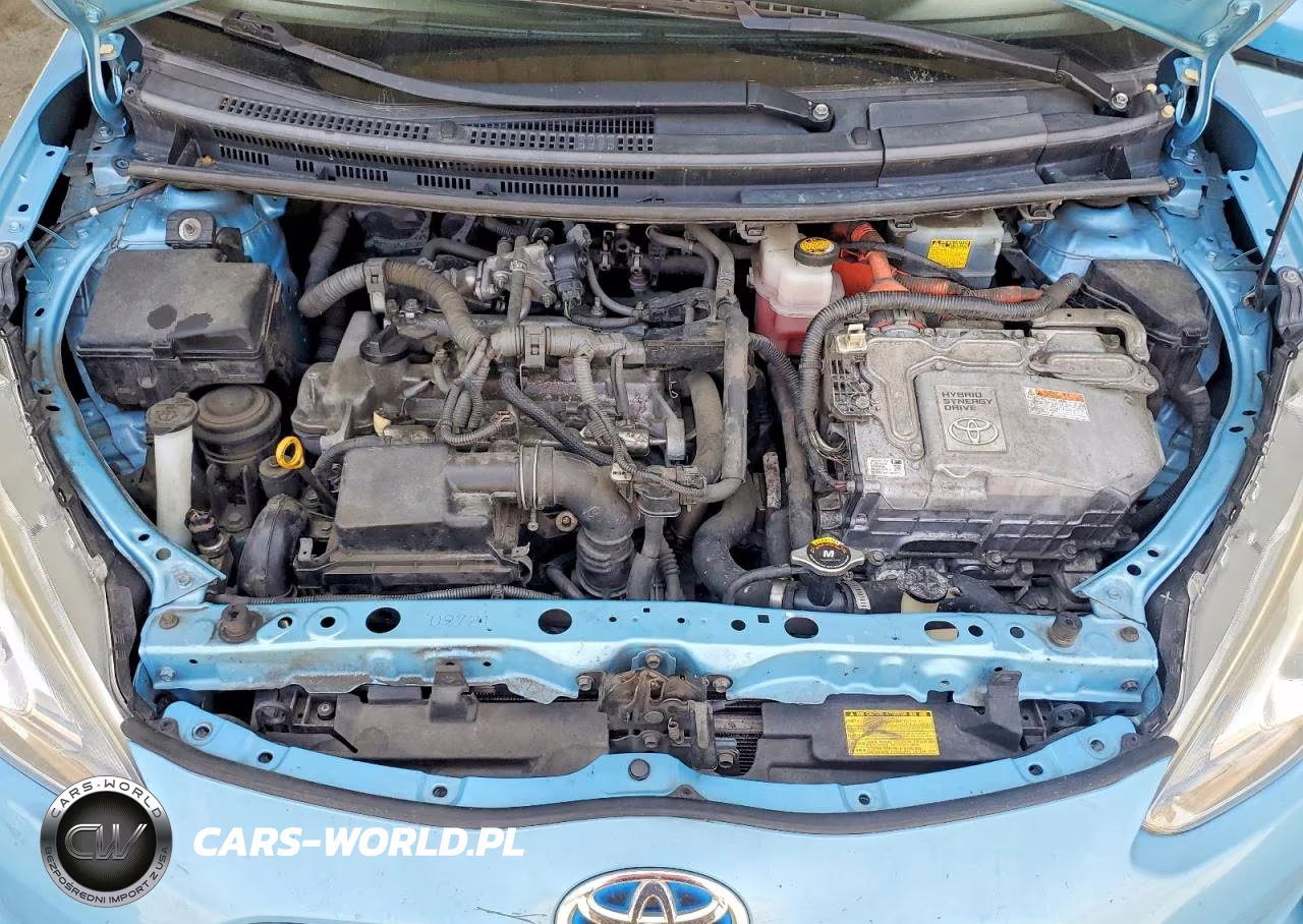 2015 Toyota Prius C One VIN:JTDKDTB33F1091600 - 11